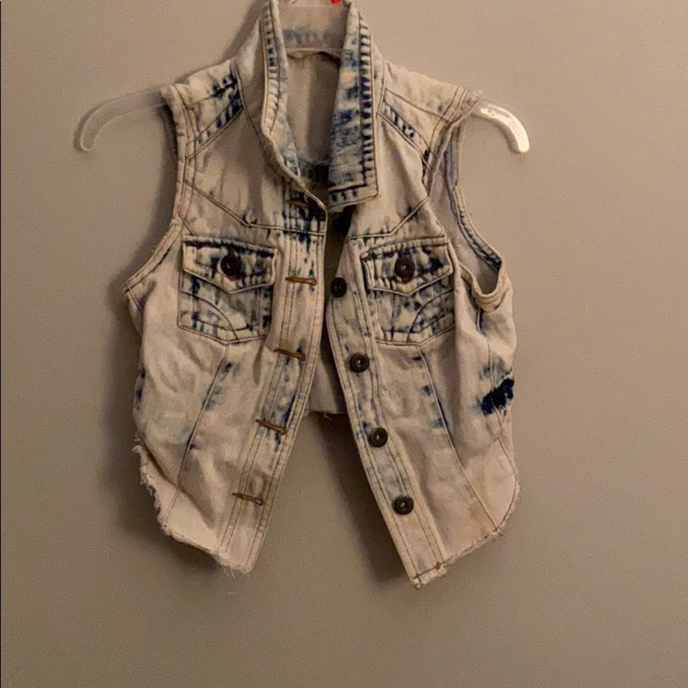 Jean jacket (sleeveless)